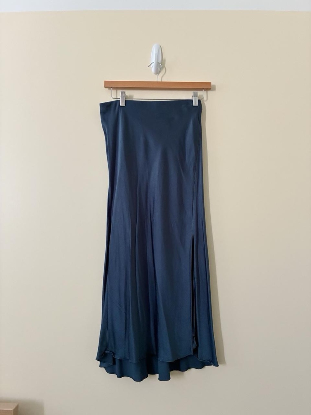 Rails maya Satin midi Skirt with slit
